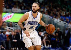 NBA – Top 10 de la nuit : Evan Fournier met en morceaux Kristaps Porzingis !