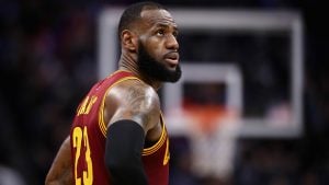 NBA – Top 10 de la nuit : Lebron James crée un cratère à Detroit