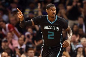 NBA – Top 10 de la nuit : Marvin Williams dans le rôle de Marvin le Martien