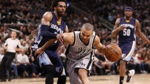 NBA – Les Français de la nuit : Tony Parker se balade toujours aussi facilement dans la défense des Grizzlies !