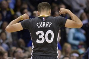 NBA – Top 10 de la nuit : Stephen Curry a abandonné le respect dès la naissance