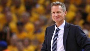 NBA – Steve Kerr cible le gros problème des jeunes joueurs… et veut les mettre au foot