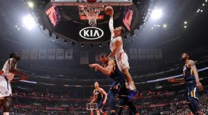 NBA – Top 10 de la nuit : Blake Griffin escalade la tour Gobert !