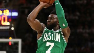 NBA – Top 5 de la nuit : Jaylen Brown fait rugir le TD Garden !