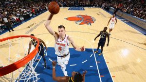 NBA – Top 10 de la nuit : Frank Ntilikina dépose Kristaps Porzingis sur la voie lactée