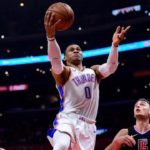 NBA – Top 5 de la nuit : Russell Westbrook dépose une no-look pass lumineuse !