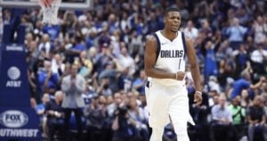 NBA – Top 10 de la nuit : Dennis Smith Jr sort un magnifique 360 dunk de sa poche !