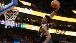 NBA – Top 5 de la nuit : Donovan Mitchell et son alley-oop sanglant