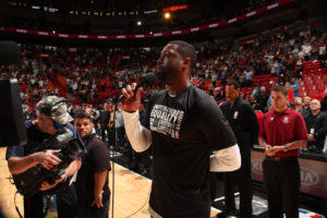 NBA – Dwyane Wade très ému par le geste des parents d’une victime de la fusillade