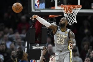 NBA – Top 5 de la nuit : trop clutch, LeBron irradie les Wolves