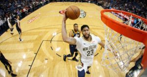 NBA – Top 10 de la nuit : Anthony Davis tutoie les étoiles