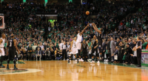 NBA – Top 10 de la nuit : Middleton au buzzer !