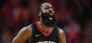 NBA – Un James Harden monstrueux porte les Rockets, Cleveland prend la fessée à domicile !