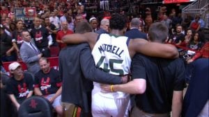 NBA – Inquiétude au pied pour Donovan Mitchell, forcé de quitter le match