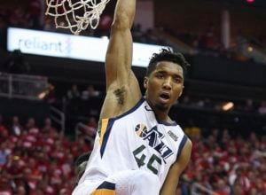 NBA – Donovan Mitchell revient sur son énorme dunk : « pour être honnête, j’essayais juste de mettre un floater »