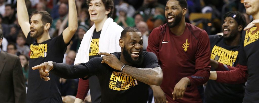 NBA - Twitter Explose (encore) Après Le Shoot Au Buzzer De LeBron James