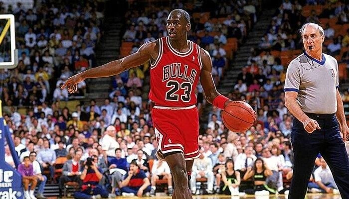 NBA - Quand Michael Jordan ordonnait son changement de poste et devenait  inhumain