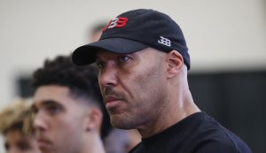 NBA – LaVar Ball livide après le trade de Lonzo