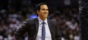 NBA – Erik Spoelstra pense que les big men ont toujours leur place