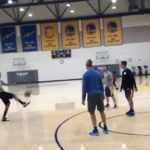 NBA – Stephen Curry et Steve Nash mixent basket et foot à l’entrainement