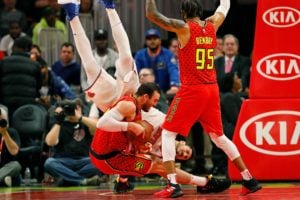 NBA – Enes Kanter et le CM des Hawks se taclent sur Twitter