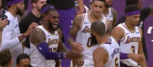 NBA – Fin de match folle entre les Lakers et les Hawks !