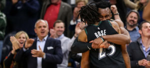 NBA – Vidéo : La touchante ovation des Wolves pour Derrick Rose