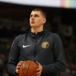 NBA – Nikola Jokic pourrait rejoindre Wilt Chamberlain dans l’histoire