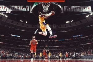 NBA – Les deux gros dunks de LeBron James face aux Bulls