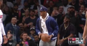 NBA – Carmelo Anthony voulait prendre un tir en plein match entre Brooklyn et Miami !