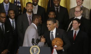 NBA – Barack Obama rend hommage à Dwyane Wade et Dirk Nowitzki