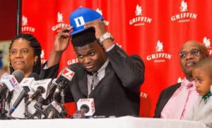 NCAA/NBA – Nike accusé d’avoir corrompu la mère de Zion Williamson… et 100 joueurs