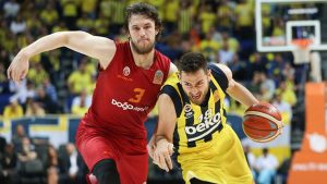 BSL – Le Fenerbahçe écrase Sakarya avec 51 points d’Egehan Arna !