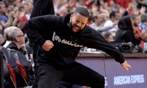 NBA – Le superbe pull de Drake pour Kawhi Leonard