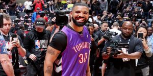 NBA – Drake trolle… le père de Steph Curry !