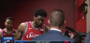 NBA – Joel Embiid, en pleurs, très touché après la défaite