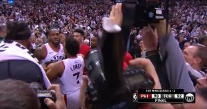 NBA – Kawhi Leonard qualifie Toronto au buzzer !