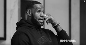 NBA – LeBron James revient sur sa première réaction au départ de Magic Johnson