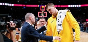 NBA – Mike Malone s’est excusé auprès de Nikola Jokic