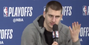 NBA – Le sympathique message de Nikola Jokic pour Jusuf Nurkic