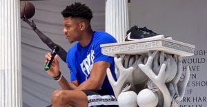 NBA – Nike inaugure la « Freak 1 » dans un monument historique