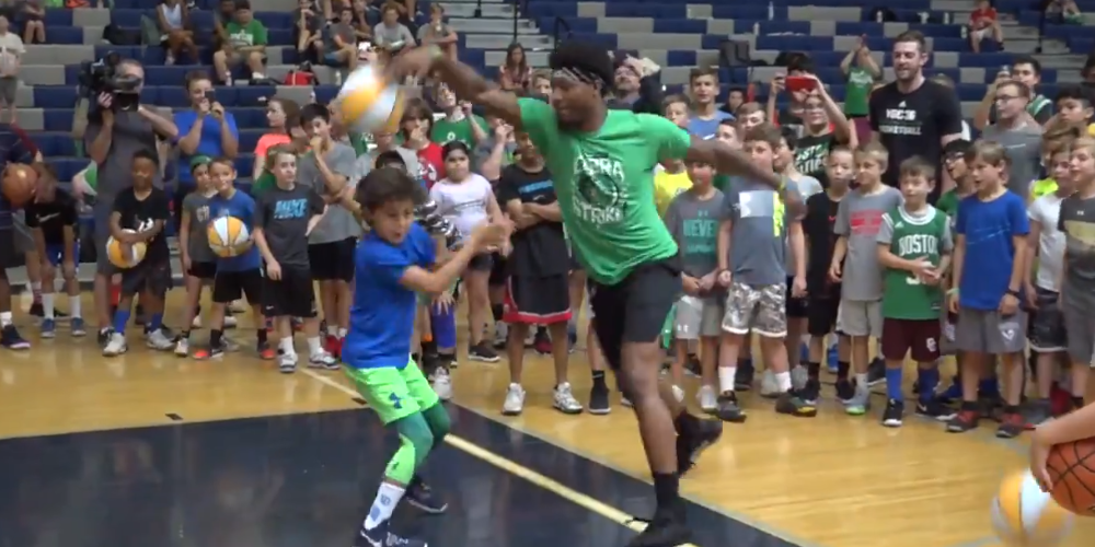 Marcus Smart ridiculise les petits de son camp