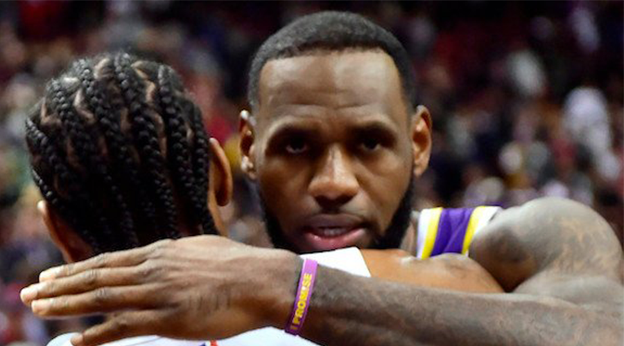 Lebron James enlace Kawhi Leonard