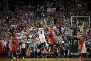 NBA – Damian Lillard révèle le secret derrière son mythique buzzer-beater de 2014