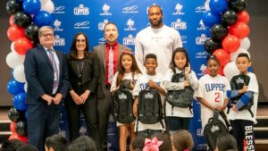 NBA – Kawhi Leonard réalise un immense don pour des enfants défavorisés