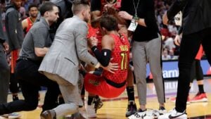 NBA – Trae Young obligé de sortir suite à une blessure à la cheville !