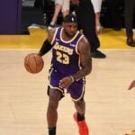 NBA – LeBron James s’énerve et offre la victoire aux Lakers