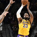 NBA – Après un record de franchise, LeBron reçoit des chants MVP à San Antonio