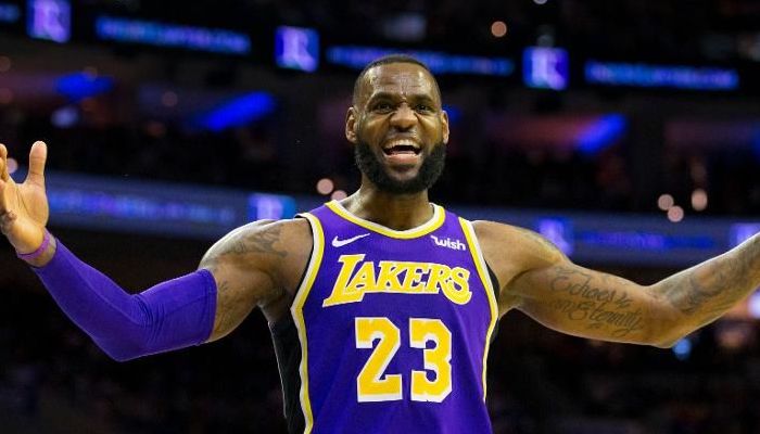 NBA - Les fans réagissent au nouveau maillot des Lakers