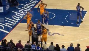 NBA – Donovan Mitchell s’embrouille et fait expulser un fan